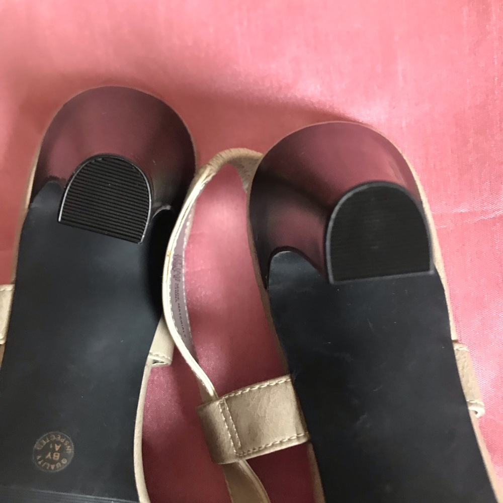 Sandals 👡. - Picture 8 of 10